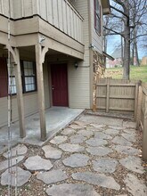 9107 S Urbana Ave, Unit 5F in Tulsa, OK - Foto de edificio - Building Photo