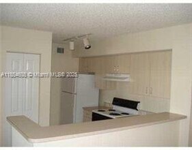 11177 SW 8th St in Pembroke Pines, FL - Building Photo - Building Photo
