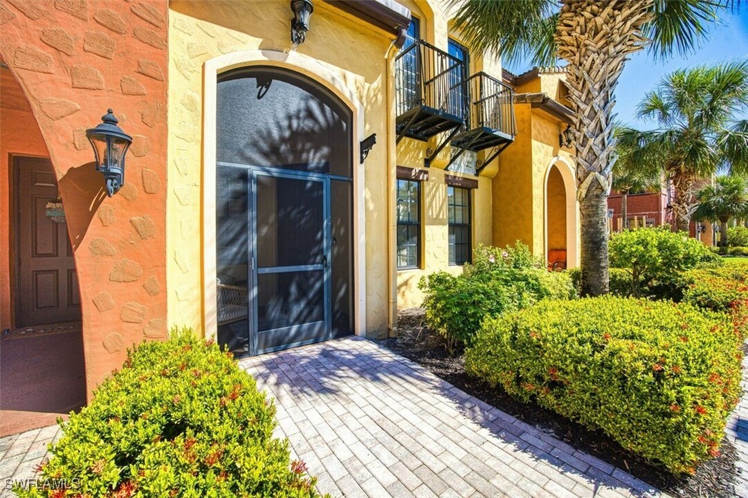 11919 Palba Way in Ft. Myers, FL - Building Photo