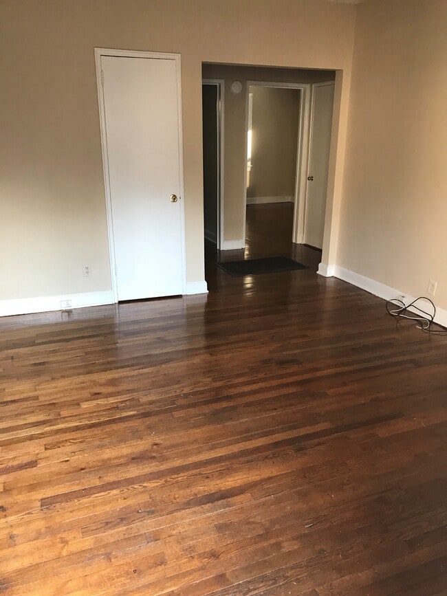 300 Chamberlain St, Unit C in Raleigh, NC - Building Photo - Building Photo