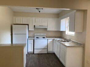 152 Cherokee Cir in Hinesville, GA - Building Photo - Building Photo