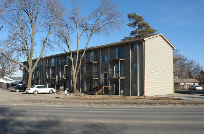 Monarch Apartments in Papillion, NE - Foto de edificio - Building Photo