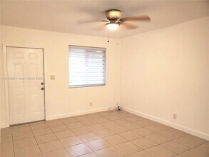 26 SE 3rd Terrace in Dania Beach, FL - Building Photo - Building Photo