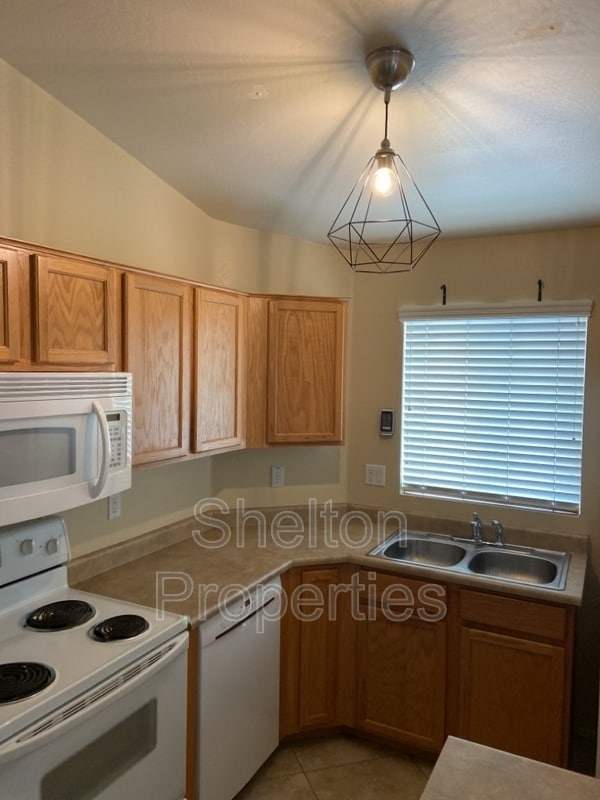 16834 S 23rd St in Phoenix, AZ - Building Photo - Building Photo