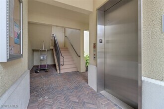 985 Sandpiper St in Naples, FL - Building Photo - Building Photo