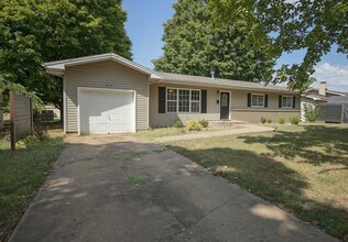 633 E Morningside St in Springfield, MO - Building Photo - Building Photo