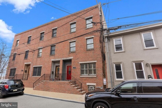 property at 1734 S Orianna St