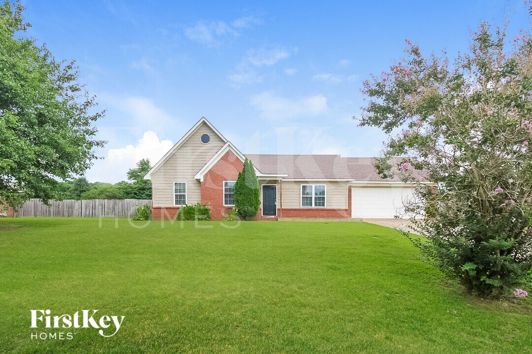 234 Oxford Dr in Atoka, TN - Building Photo