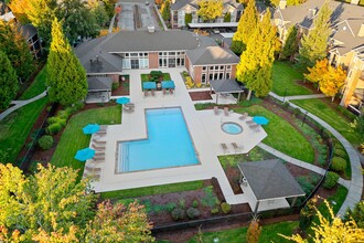 Cortland Village Apartment Homes in Hillsboro, OR - Building Photo - Building Photo