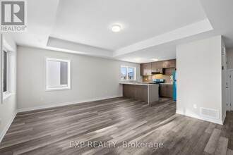 120 Parnian Private in Ottawa, ON - Building Photo - Building Photo