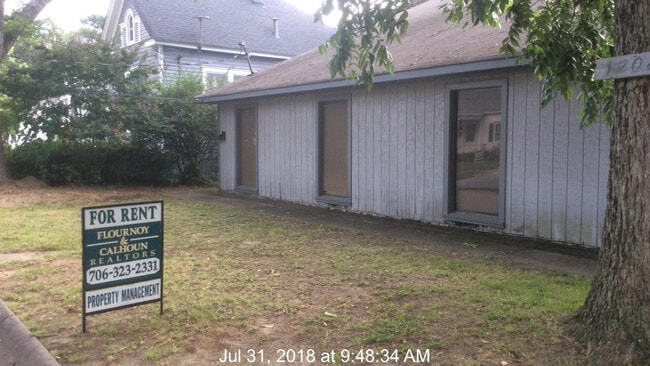 1208 18th Ave