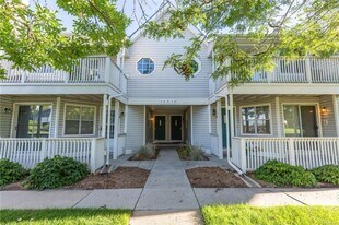 12513 E Pacific Cir in Aurora, CO - Building Photo