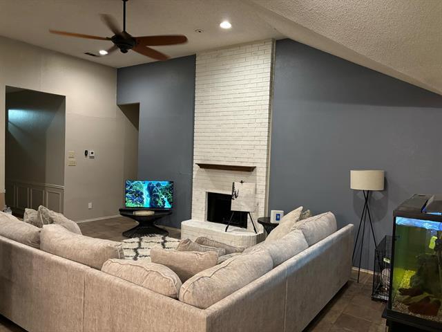 604 Oak Meadow Dr in Grand Prairie, TX - Building Photo - Building Photo