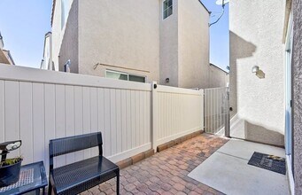 7695 Crystal Village Ln in Las Vegas, NV - Building Photo - Building Photo