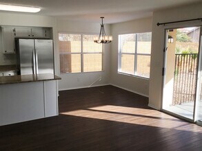 15439 S 45th St in Phoenix, AZ - Foto de edificio - Building Photo