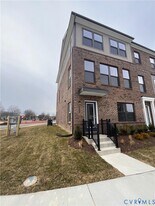 9480 Pinkman Rd in Glen Allen, VA - Building Photo