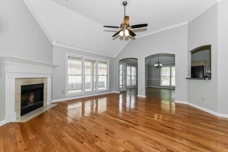 2055 Bohemia Cove in Memphis, TN - Building Photo - Building Photo