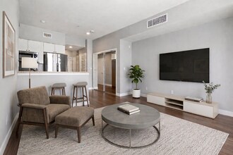 445 Island Ave in San Diego, CA - Building Photo - Building Photo