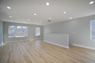 836 N Parkside Ave in Chicago, IL - Building Photo - Building Photo