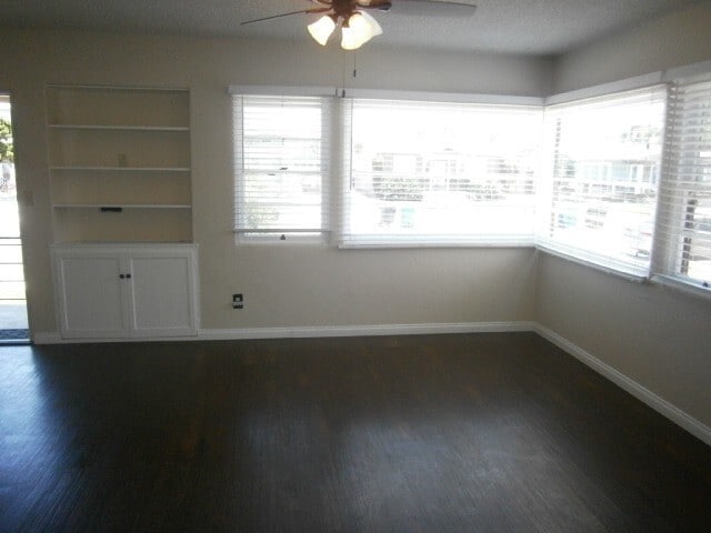4872 Bancroft St in San Diego, CA - Building Photo - Building Photo