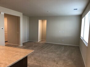 4316 Limelight Wy in Modesto, CA - Building Photo - Building Photo