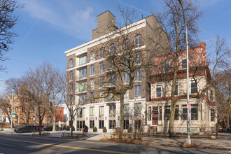 Bushwick Corner in Brooklyn, NY - Foto de edificio - Building Photo