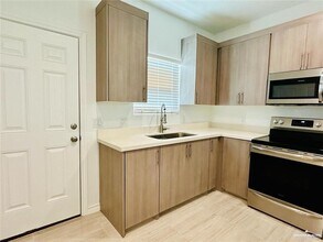 805 N Clarence Ave in Edinburg, TX - Building Photo - Building Photo