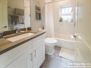 2131 N Sedgwick St, Unit 2109-1 in Chicago, IL - Building Photo - Building Photo