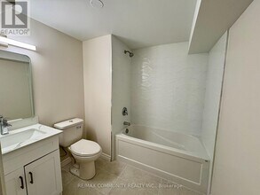 34 Coppard Ave in Markham, ON - Building Photo - Building Photo