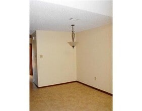 1535 Richmond Dr in Slidell, LA - Foto de edificio - Building Photo