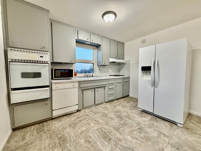 55 Gunther Ave in Yonkers, NY - Foto de edificio