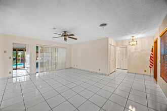 721 Newcastle St in Boca Raton, FL - Building Photo - Building Photo