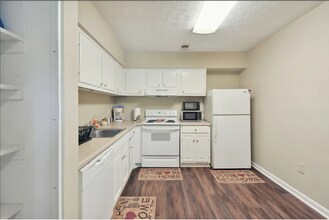 144 Scandia Cir in Athens, GA - Building Photo - Building Photo