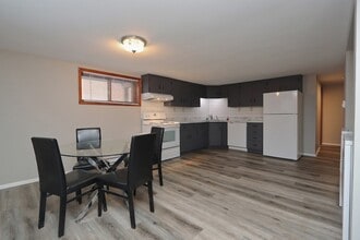 322 Maple Dr, Unit 7 in Morris, IL - Building Photo - Building Photo