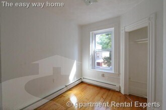 117 Harvard St, Unit #3 in Cambridge, MA - Building Photo - Building Photo