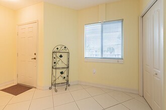 7811 Regal Heron Cir in Naples, FL - Building Photo - Building Photo