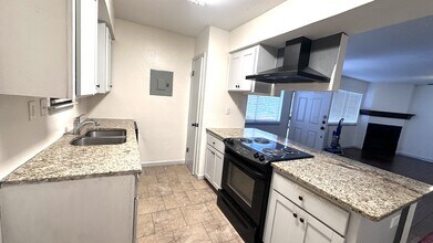 1932 Hidden Way in Corpus Christi, TX - Building Photo - Building Photo