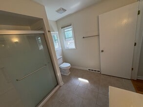 356 2nd Ct, Unit 2 in Crystal Lake, IL - Building Photo - Building Photo