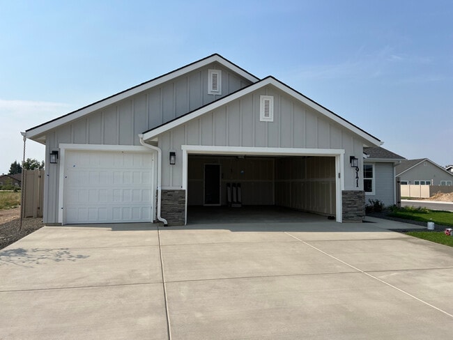 property at 19171 Smith Frk Wy