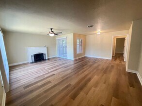 722 Rosalind Ave in Yuba City, CA - Building Photo - Building Photo