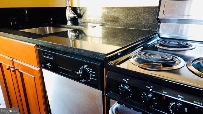 1701 Locust St-Unit -1901 in Philadelphia, PA - Building Photo - Building Photo