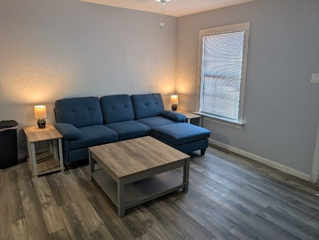 1404 Wood St in Big Spring, TX - Building Photo - Building Photo