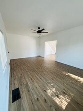 2618 E Illinois Ave in Fresno, CA - Building Photo - Building Photo