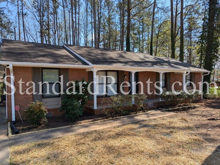 2839 Bay Berry Dr SW in Marietta, GA - Building Photo