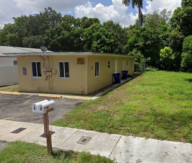423 NW 13th Ave in Fort Lauderdale, FL - Building Photo - Building Photo