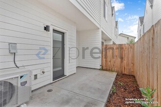4990 SE Ogden St in Portland, OR - Building Photo - Building Photo