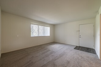 Fox Glen Apartments in Saginaw, MI - Foto de edificio - Interior Photo