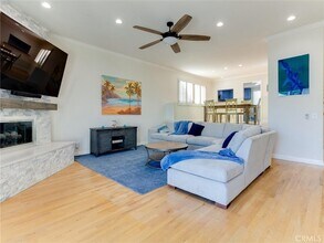 16276 Pacific Cir in Huntington Beach, CA - Building Photo - Building Photo