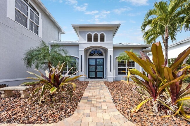 5328 Mayfair Ct in Cape Coral, FL - Building Photo - Building Photo