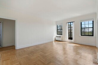 14 N Chatsworth Ave in Larchmont, NY - Building Photo - Building Photo